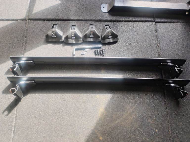 accessories for Kia e-Niro Mk1 (-2022) Roof bars, frunk, boot floor. Collection only from Birmingham