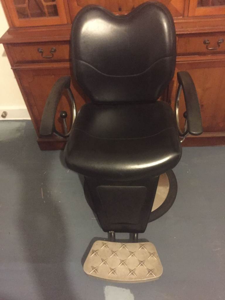 hydraulic barbers chair - hairdresser chair - salon chair - tattooist chair 