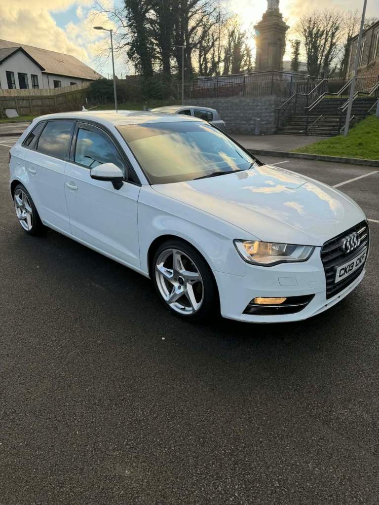 Audi, A3, Hatchback, 2013, Manual, 1968 (cc), 5 doors