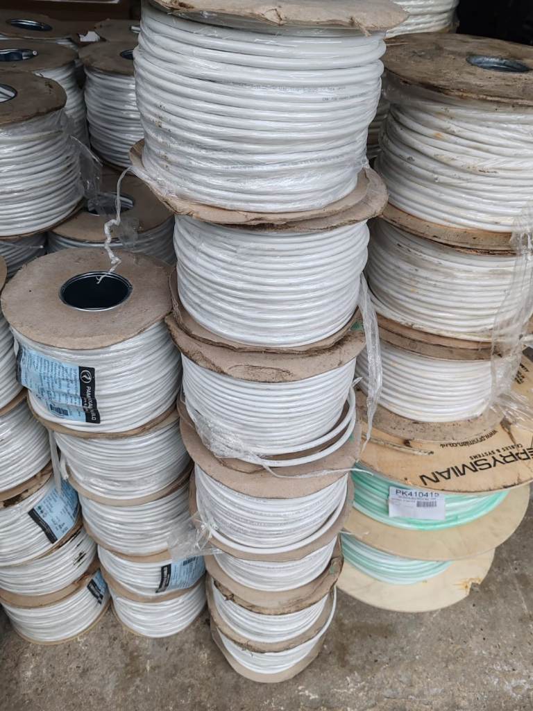 Cable joblot 60 of 1mm 2 core,1mm 3core