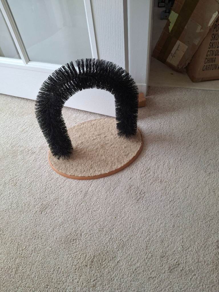 Cat Scratching Post 