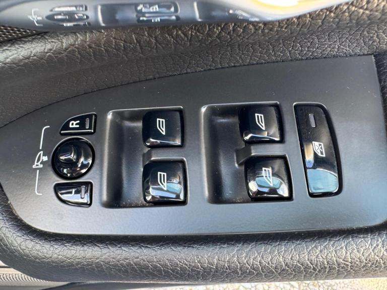 2017 Volvo XC90 2.0 T8 Hybrid Momentum Pro 5dr Geartronic ESTATE PETROL/ELECTRIC Automatic