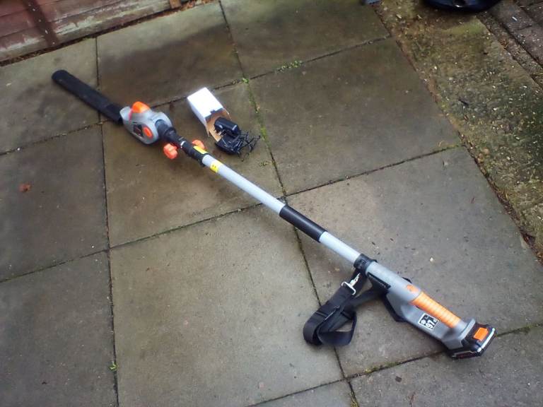Cordless hedge strimmer used 