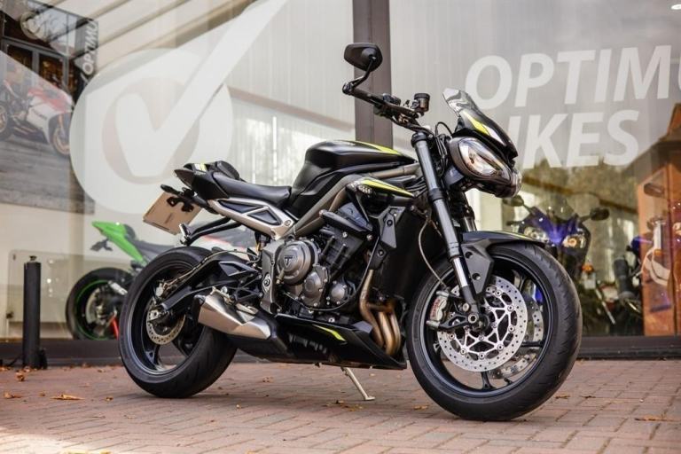 Triumph Street Triple 765 RS ! LOW MILES ! EXTRAS ! STUNNING