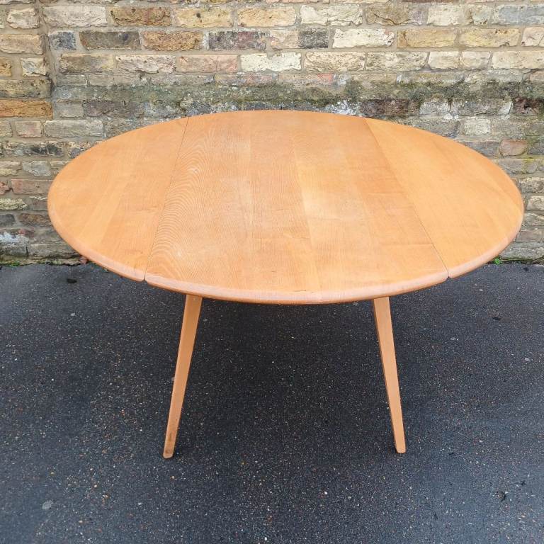 Vintage 1970s Ercol drop leaf round dining table