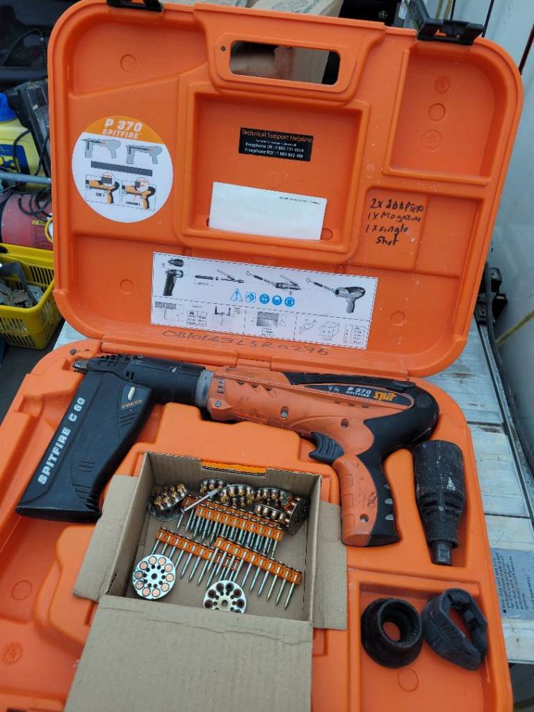 Power spit nail gun in good used order
