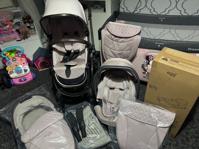 Beautiful egg 2 pram bundle in hush violet 