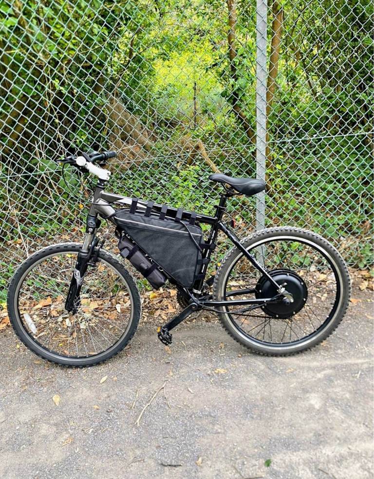 Giant boulder ebike 