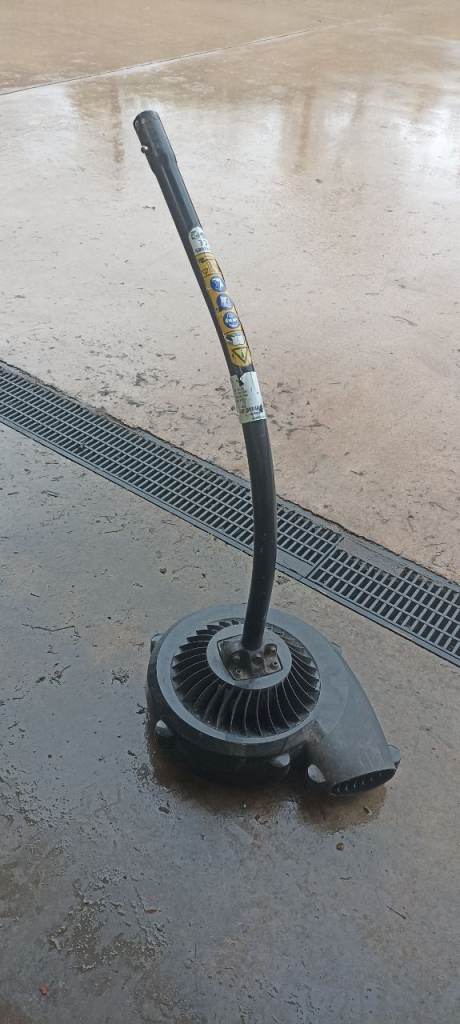 Leaf blower for strimmer 