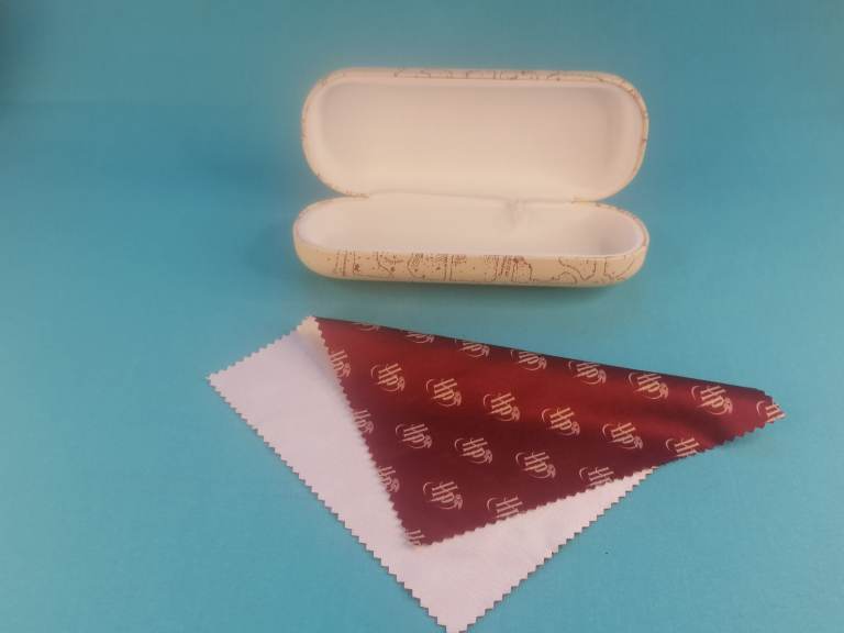 Brand new OFFICIAL HARRY POTTER MARAUDERS MAP HARD GLASSES CASE SUNGLASSES COVER. 