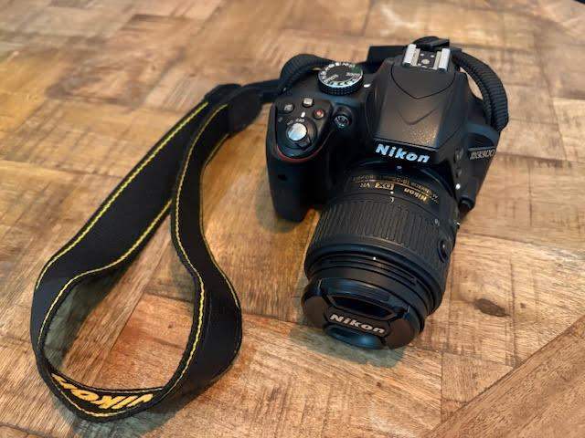 Nikon D3300 Digital SLR with AF-S DX NIKKOR VR II lens