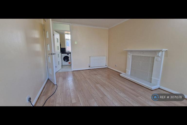 2 bedroom flat in Darnford Close, Coventry, CV2 (2 bed) (#3071378)