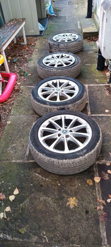 Mercedes Alloy Wheels (Original)