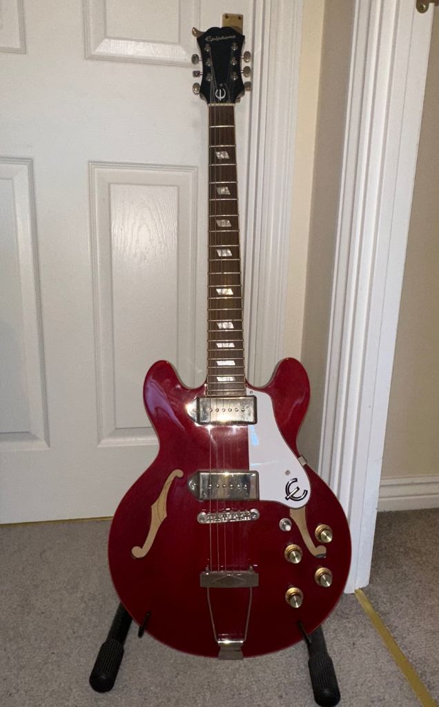 Epiphone Casino Coupe in cherry red 