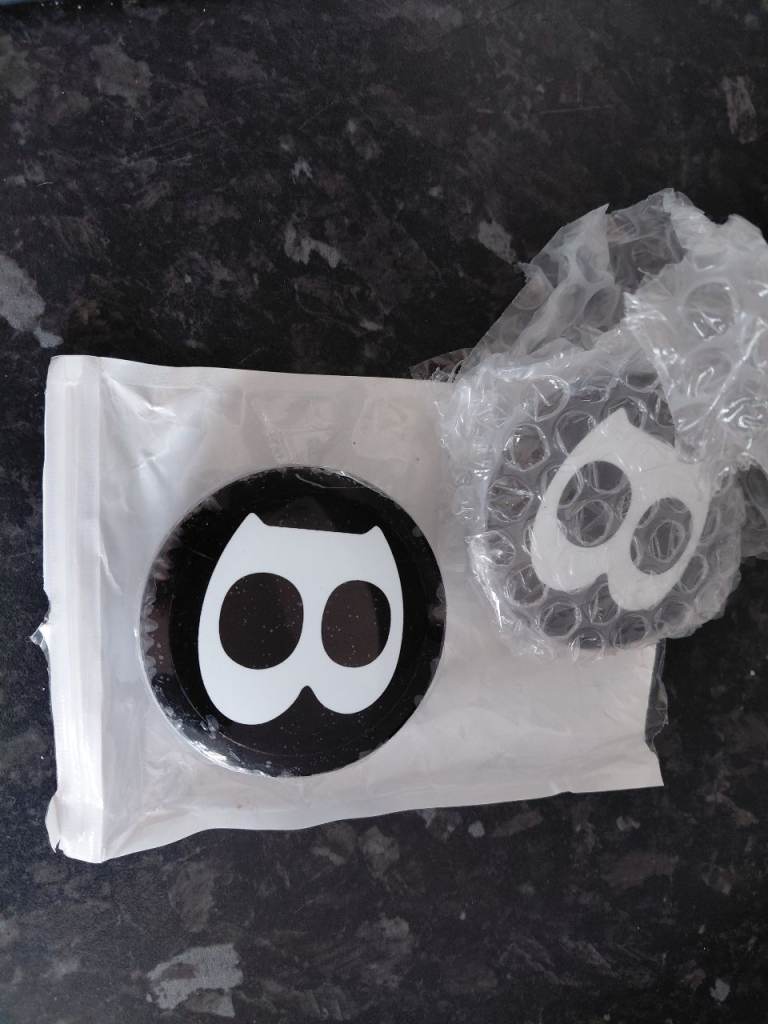 BENTLEY WHEEL BADGES