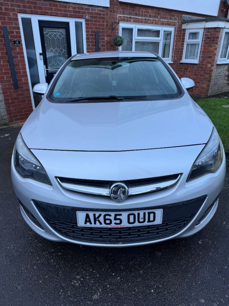 Vauxhall, ASTRA, Hatchback, 2015, Manual, 1598 (cc), 5 doors