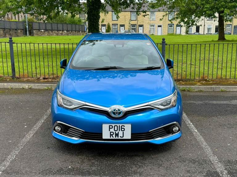 2016 Toyota Auris 1.8 Petrol Hybrid Electric 5dr Hatchback Blue Automatic