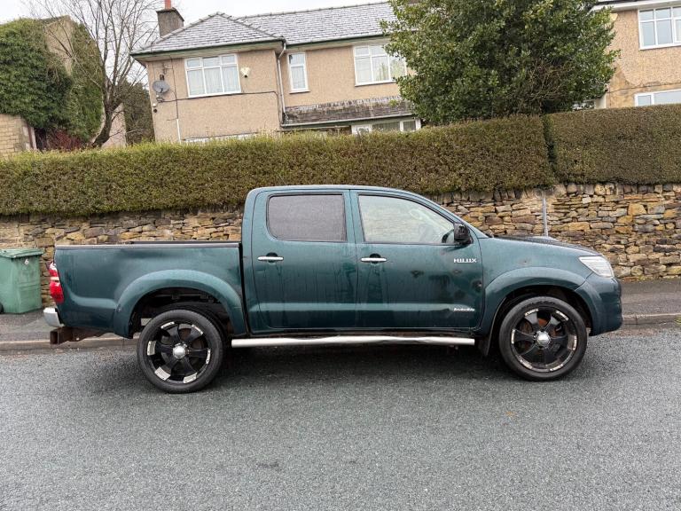 2015 Toyota Hilux Invincible D/Cab Pick Up 3.0 D-4D 4WD 171 PICK UP Diesel Manual