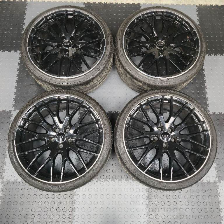 Genuine Audi TTRS Forged 20" Alloy Wheels TTS TT 8S0601025S Black