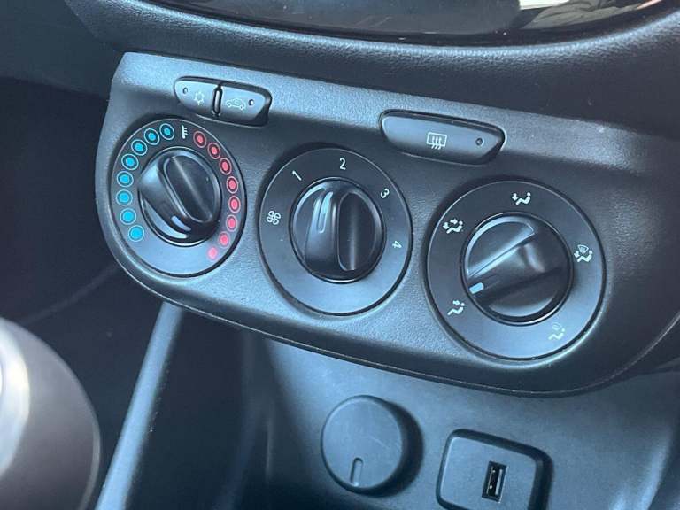 2019 Vauxhall Corsa 1.4i ecoTEC Griffin Hatchback 3dr Petrol Manual Euro 6 (75 ps) Hatchback PETR...