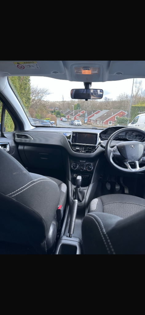 Peugeot, 208, Hatchback, 2016, Manual, 1199 (cc), 5 doors