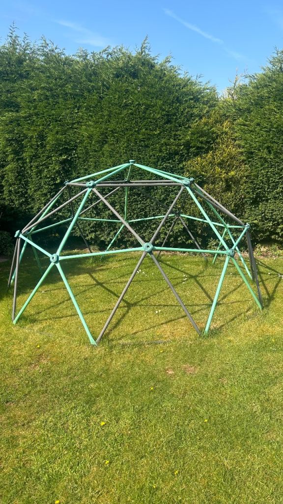 Heavy duty climbing frame dome