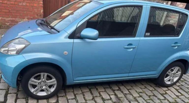 Daihatsu, SIRION, Hatchback, 2009, Manual, 998 (cc), 5 doors