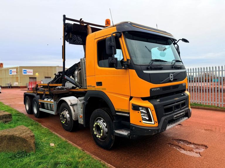 VOLVO FMX 420 2019 (19) EURO 6, 8X4 HOOK LOADER, MULTILIFT EQUIPMENT