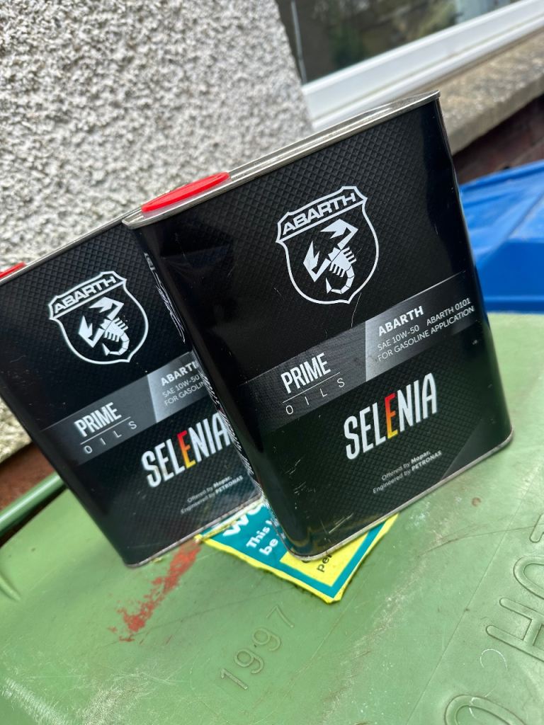 Selenia Genuine Abarth 10w-50 engine oil