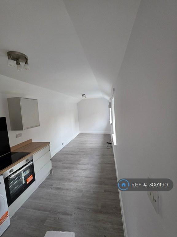 Studio flat in Wellington St, York, YO10 (#3061190)