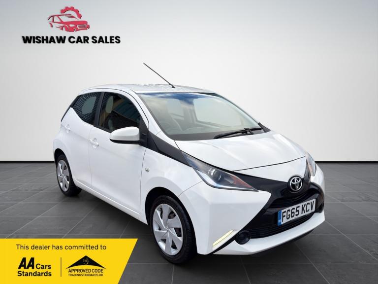 TOYOTA AYGO 1.0 VVT-i x-play 2015
