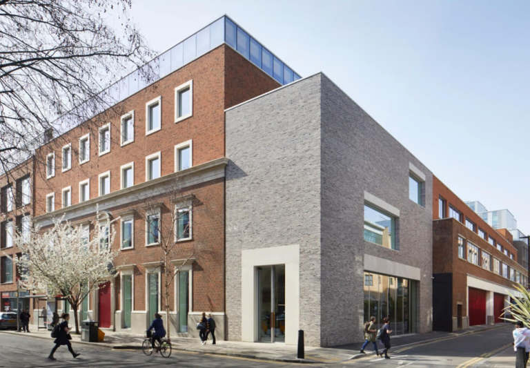 (Clerkenwell) Private Offices to Rent: 8 to 216 desks | Serviced EC1V