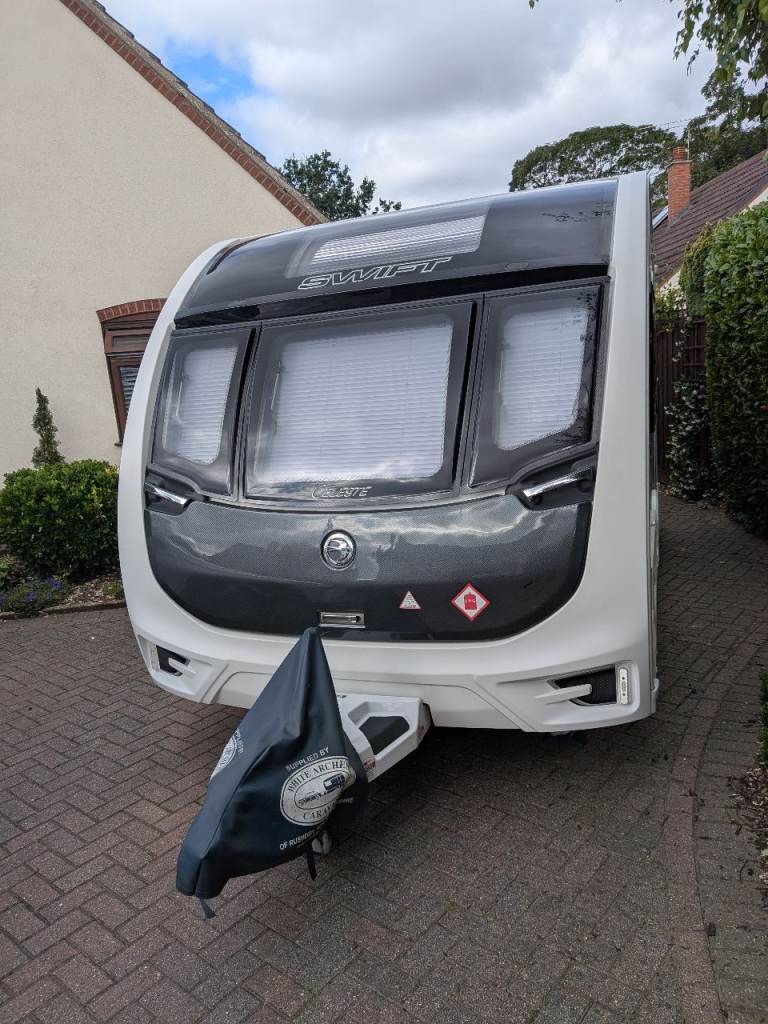 SWIFT CELESTE 480 SE 2017 WITH MOTOR MOVER