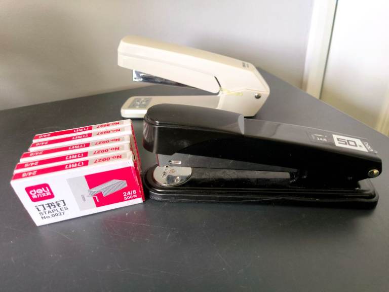 Swing-Arm Rotatable Swivel Stapler, 20 Sheet Capacity, Heavy Duty Staplers, 50 Sheet Capacity 24/8