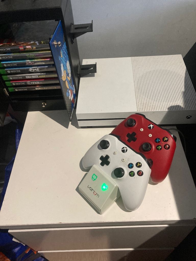 Xbox One S bundle