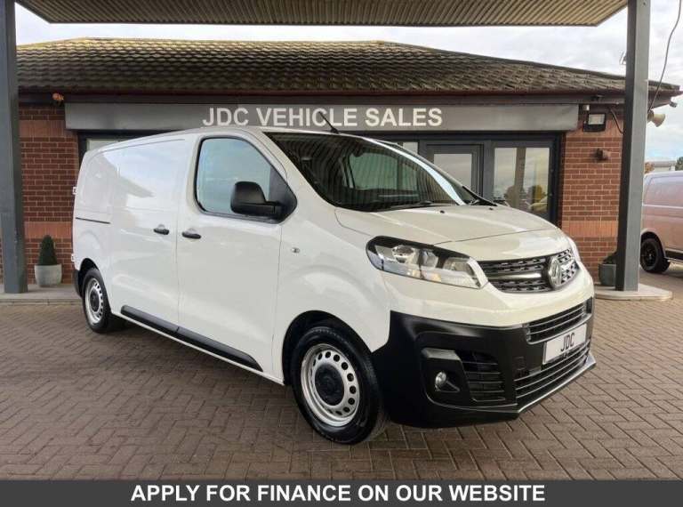 2022 Vauxhall Vivaro 2700 1.5d 100PS Dynamic H1 Van PANEL VAN DIESEL Manual