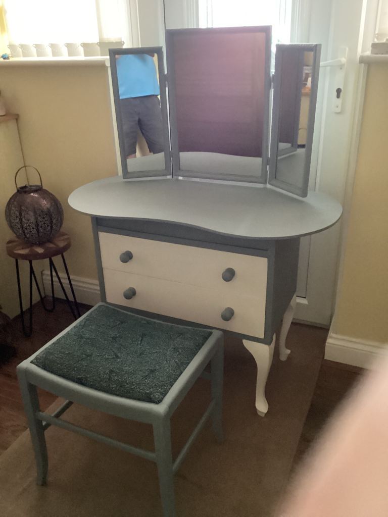 Grey and Cream Dressing Table with Stool and Triple Mirror