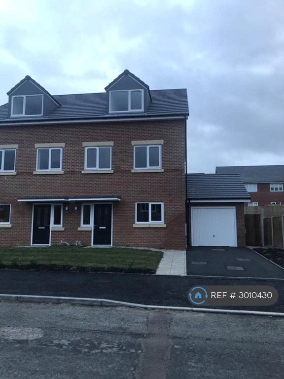 4 bedroom house in Latrigg Crescent, Manchester, M24 (4 bed) (#3010430)