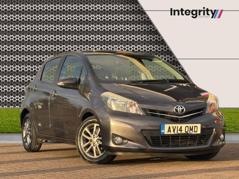 2014 Toyota Yaris 1.33 Dual VVT-i Icon Plus Hatchback 5dr Petrol Manual Euro 5 (99 ps) Hatchback ...