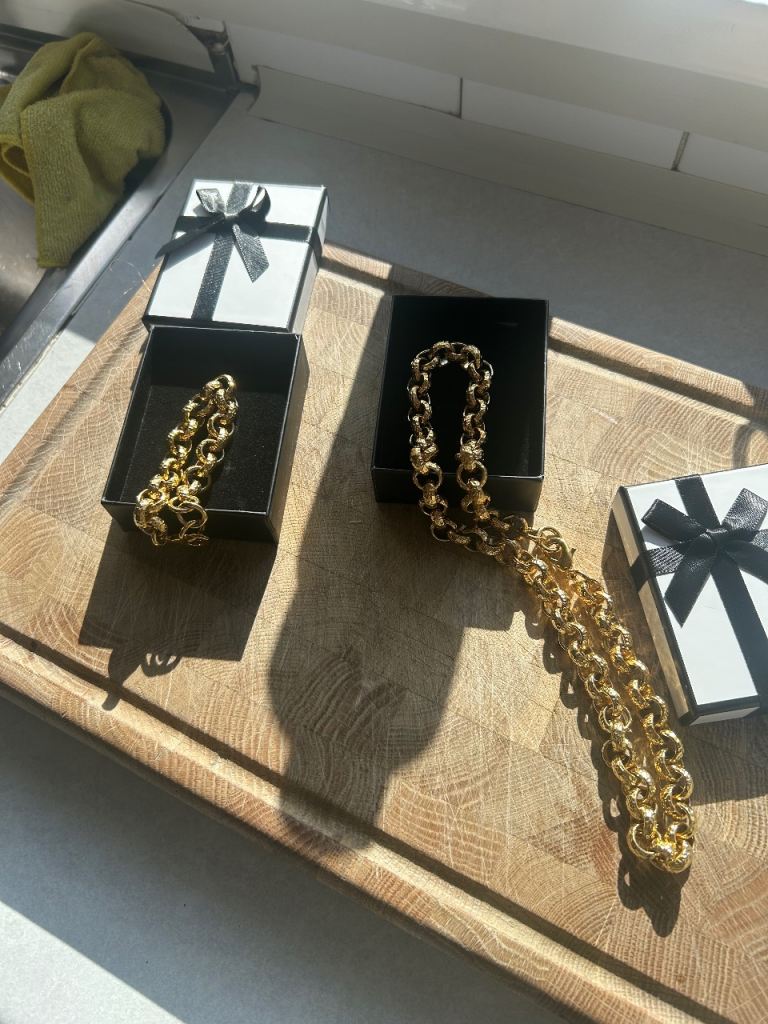 Chain and bracelet set