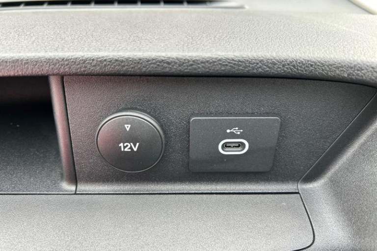 2025 Ford Transit 460 Limited AUTO L4 H3 ELWB High Roof 17 Seat Minibus RWD 2.0 EcoBlue 165ps Min...