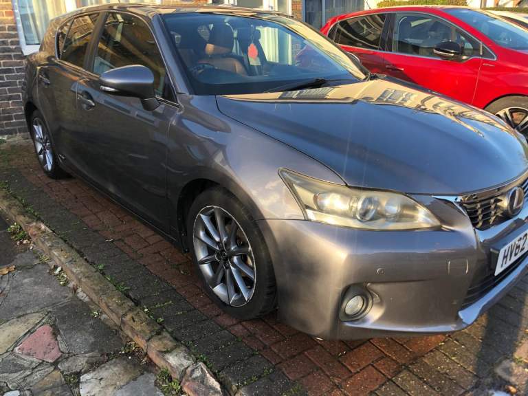 Lexus CT200h Advance Model 2012
