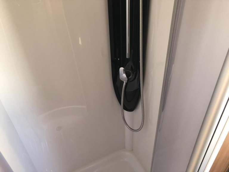 2016 AUTO-TRAIL COMANCHE FRONTIER 4 BERTH MOTORHOME