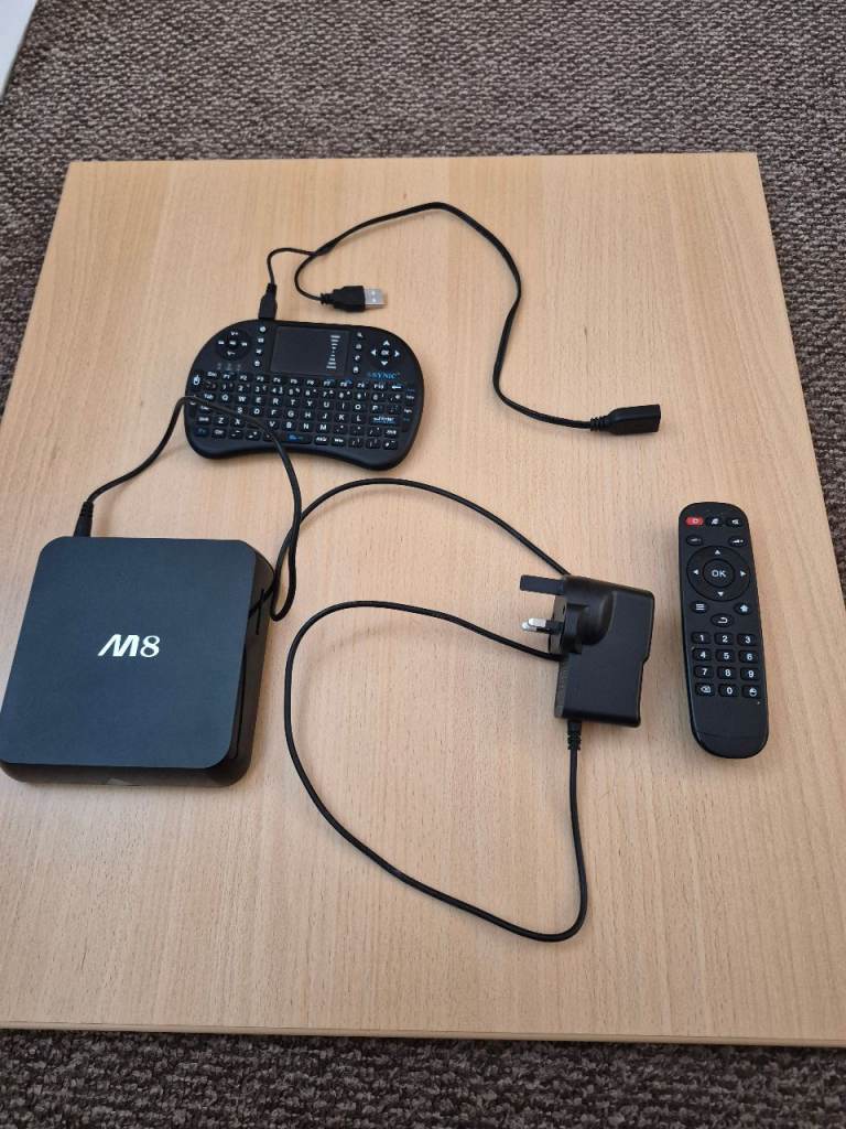 ,,,SOLD,,, Android M8 TV box, keyboard, remote control, power adapter, TV Media