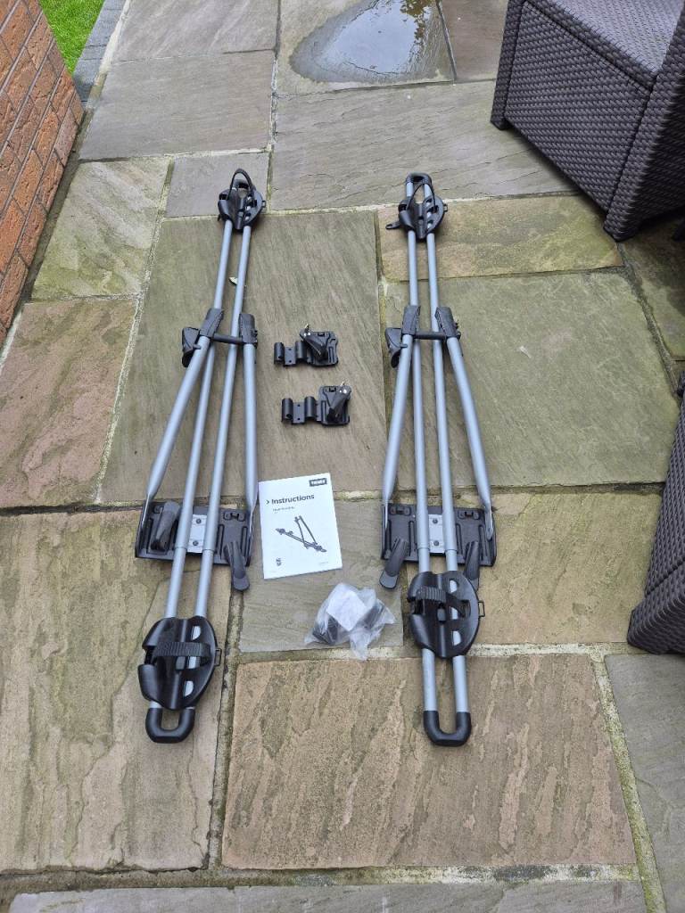 Thule 532 FreeRide Roof Rack Cycle Carriers x2 – Excellent Condition