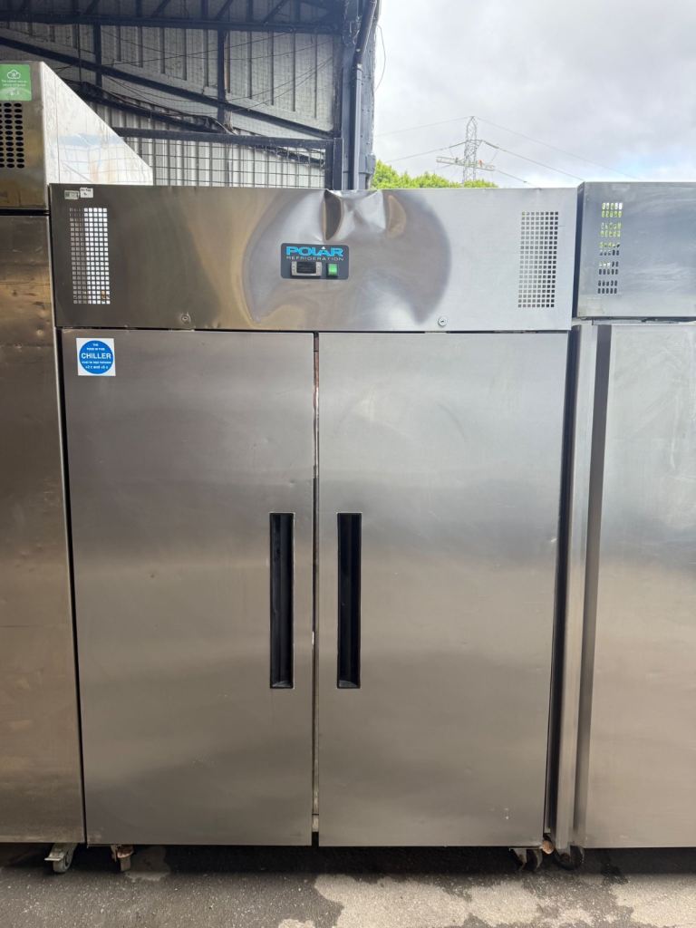 Commercial double door fridge polar fully serviced cafe shop restaurant takeaway 
