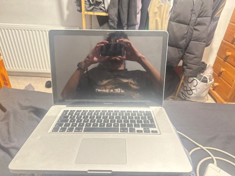 For parts 2010/2011 macbook pro. Read description Please