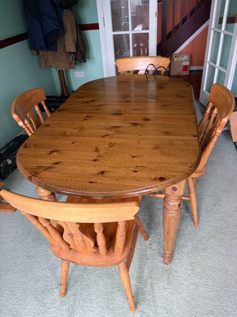 Ducal Pine Extending Dining Table & 4 Chairs