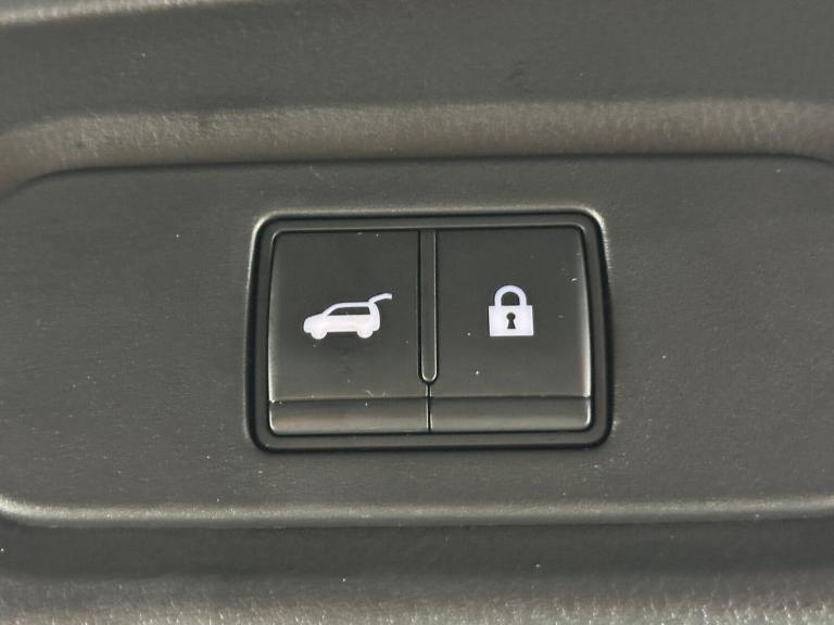 2021 Nissan Qashqai 1.3 DIG-T MHEV Tekna XTRON Euro 6 (s/s) 5dr HATCHBACK Petrol/Electric Hybrid ...