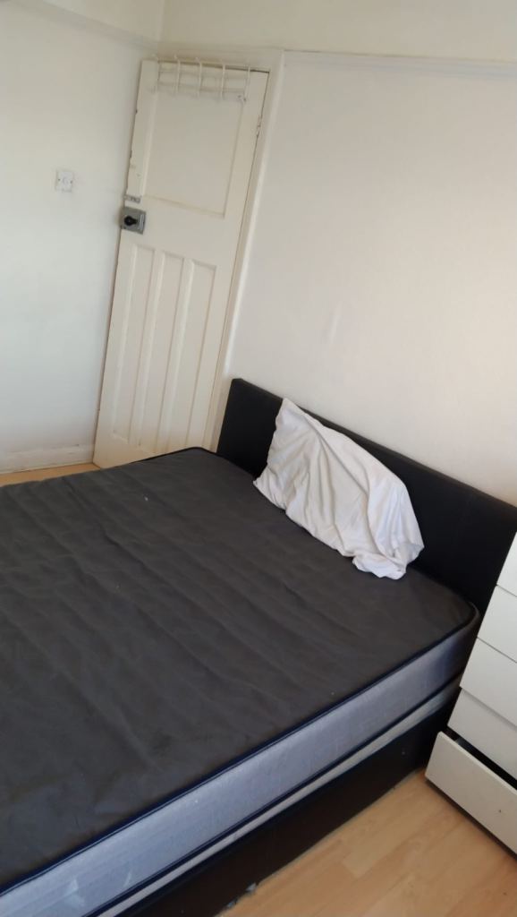 Double Room To Rent Southall UB2
